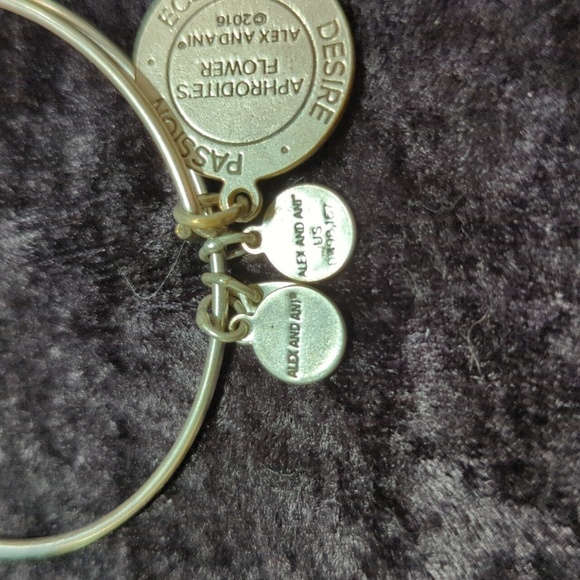 Alex & Ani Aphrodites Flower 2016 Silver Tone Charm Bracelet - Picture 3 of 4